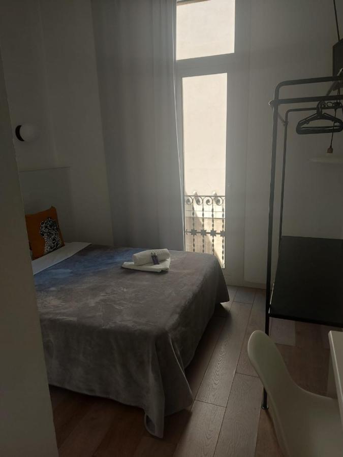 Hostal Argo Barcelona Exterior photo