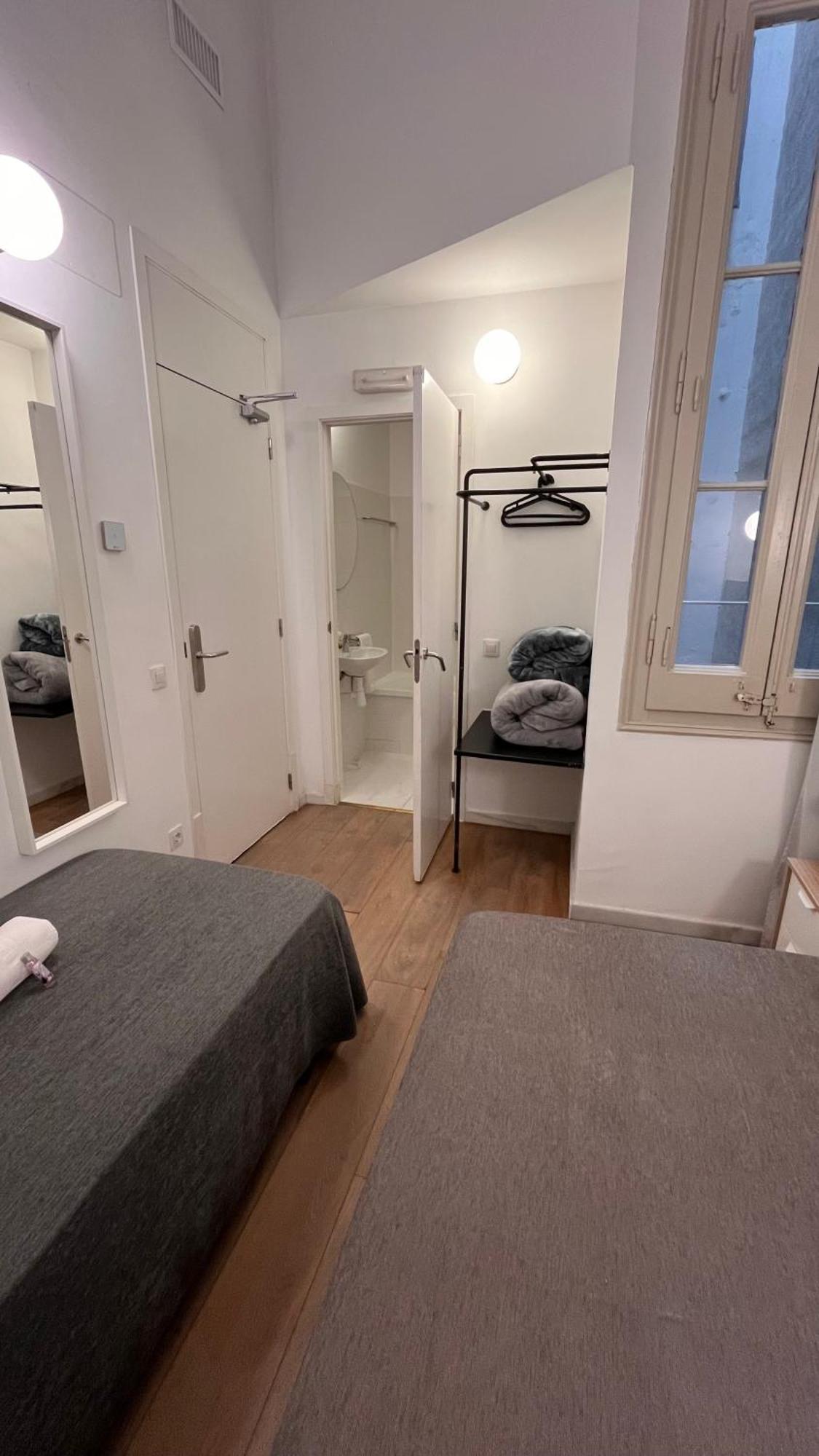Hostal Argo Barcelona Room photo